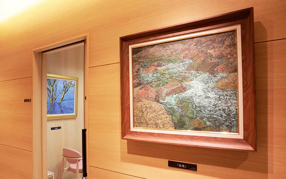 中待合と診察室に飾られている絵画